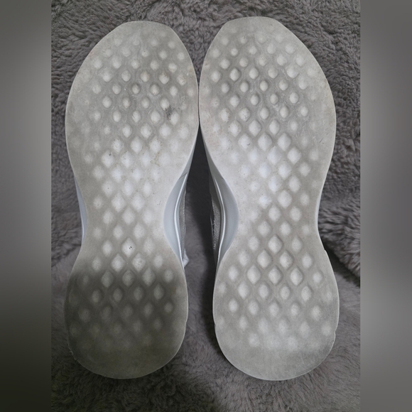 Fear Of God Essentials Distance Runner - Picture 9 of 9